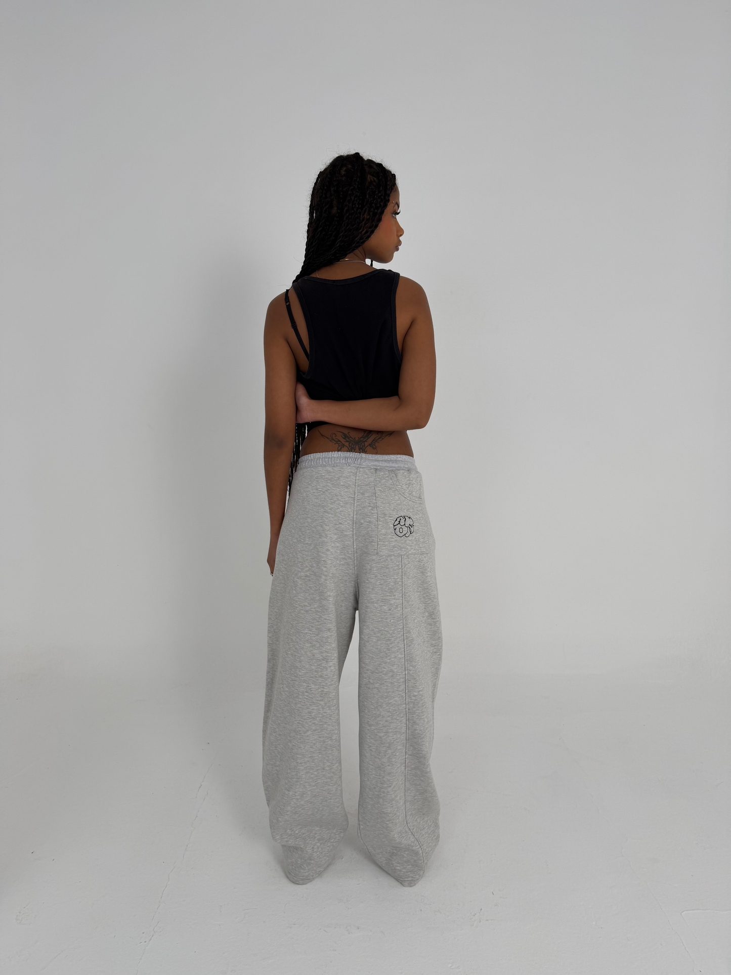 ANON GREY SWEATS